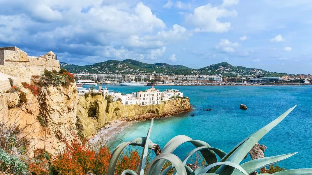 Discovering Ibiza: The Ultimate Guide to the Island of Dreams