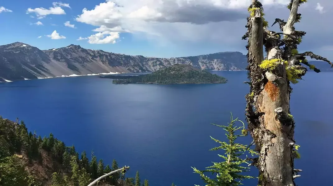 Exploring the Majestic Crater Lake National Park: A Comprehensive Guide