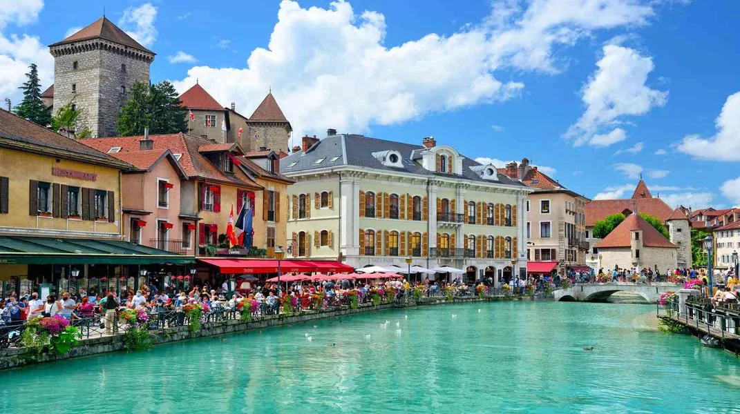 Discovering Annecy: The Sparkling Gem of the French Alps