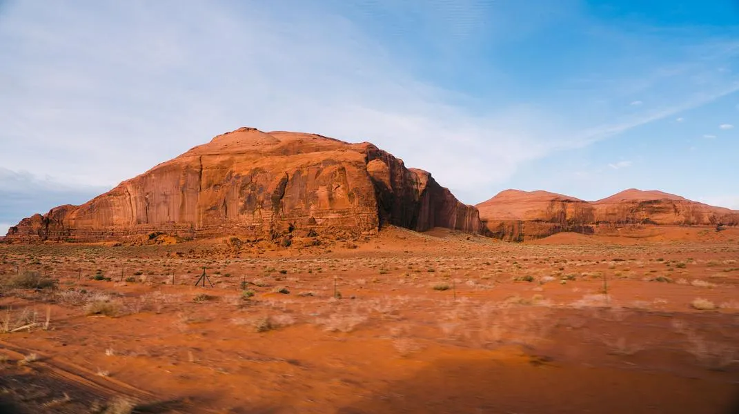 Exploring the Majestic Monument Valley: A Guide for Travelers